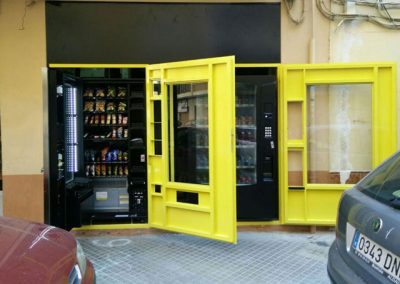 Máquinas vending abiertas
